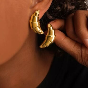 Stainless Steel Croissant Shaped Earring